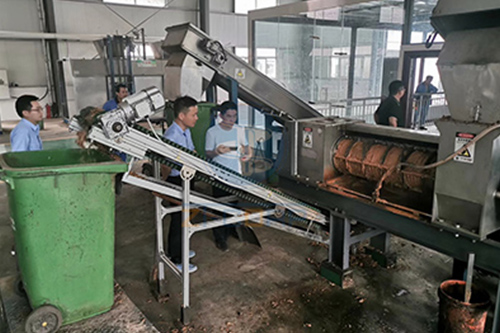 泔水處理機的使用是很有發(fā)展市場的