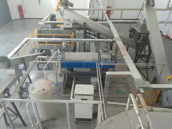 100噸餐廚垃圾處理設(shè)備項(xiàng)目現(xiàn)場