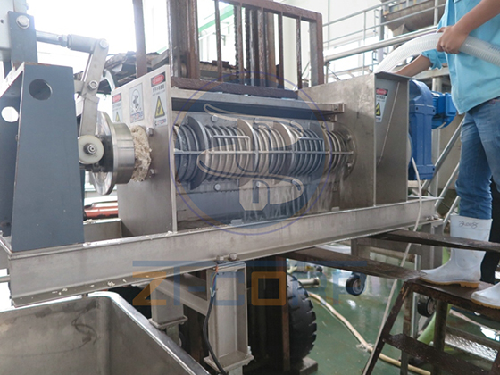螺旋壓榨機現(xiàn)場